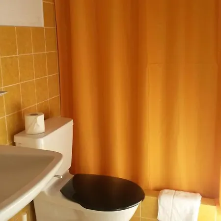 מלון Danis לנזרהיידה