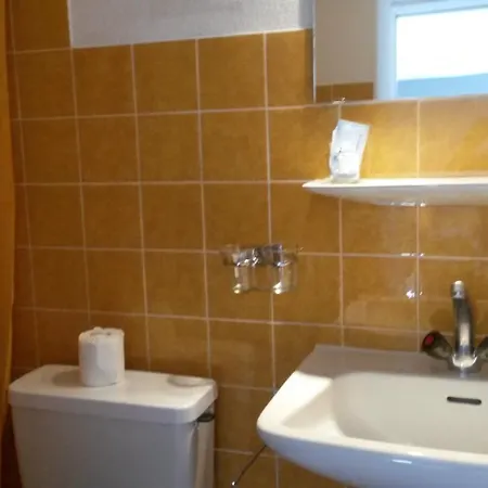 מלון Danis לנזרהיידה